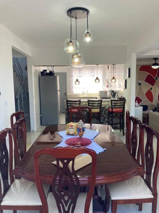 Casa Com Piscina, Grande E Espacosa No Condominio Dos Passaros Cabo Frio Kültér fotó
